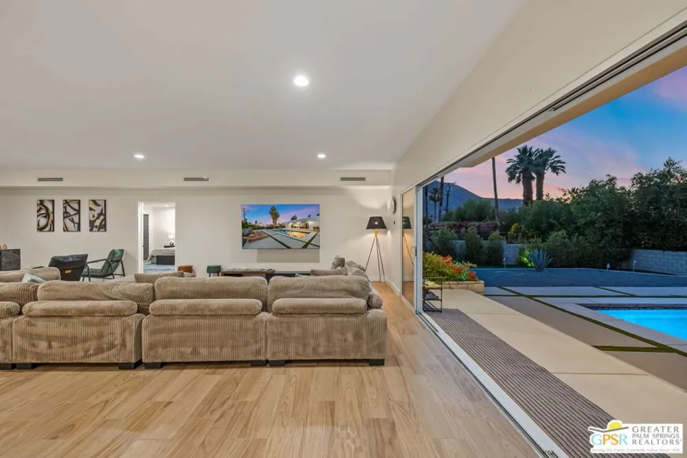 73042 Willow Street Palm Desert, CA 92260