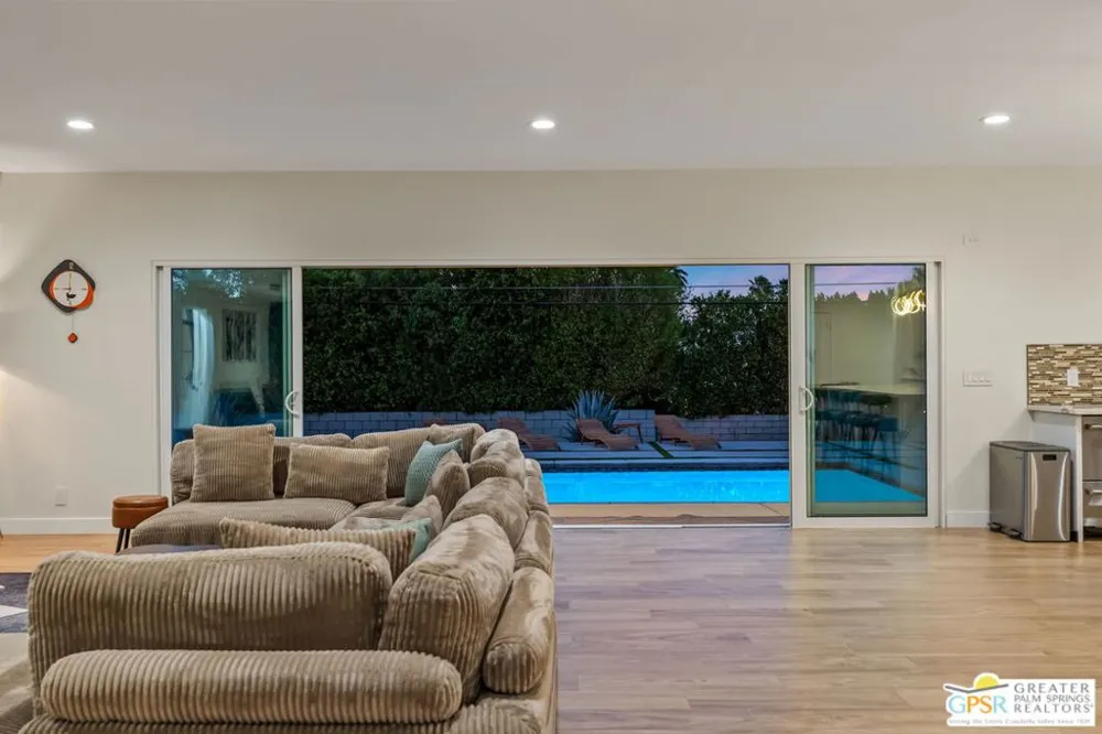 73042 Willow Street Palm Desert, CA 92260