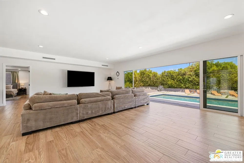 73042 Willow Street Palm Desert, CA 92260