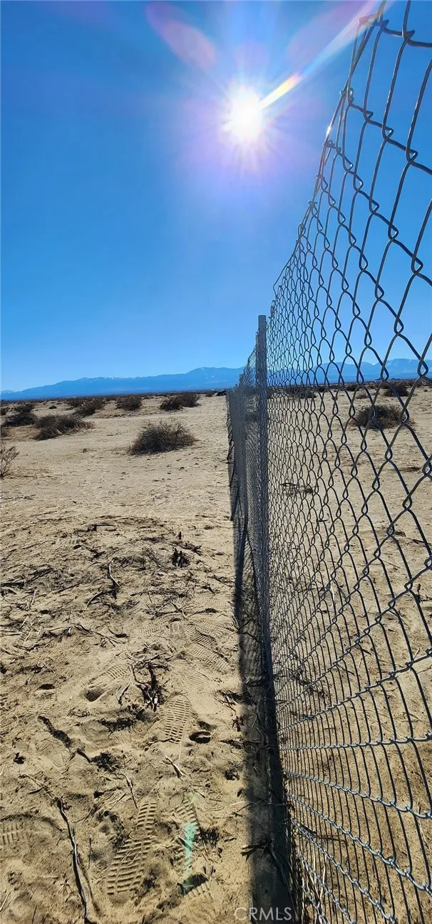 Avenue N Black Butte, CA 93591