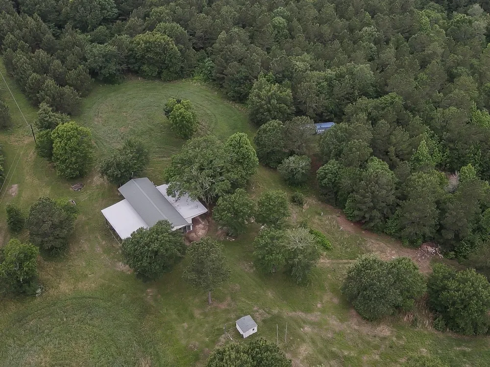276 Walker Loop Huntsville, TX 77340