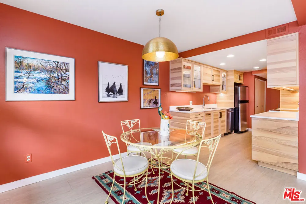 8828 Pershing Drive #112 Playa del Rey, CA 90293