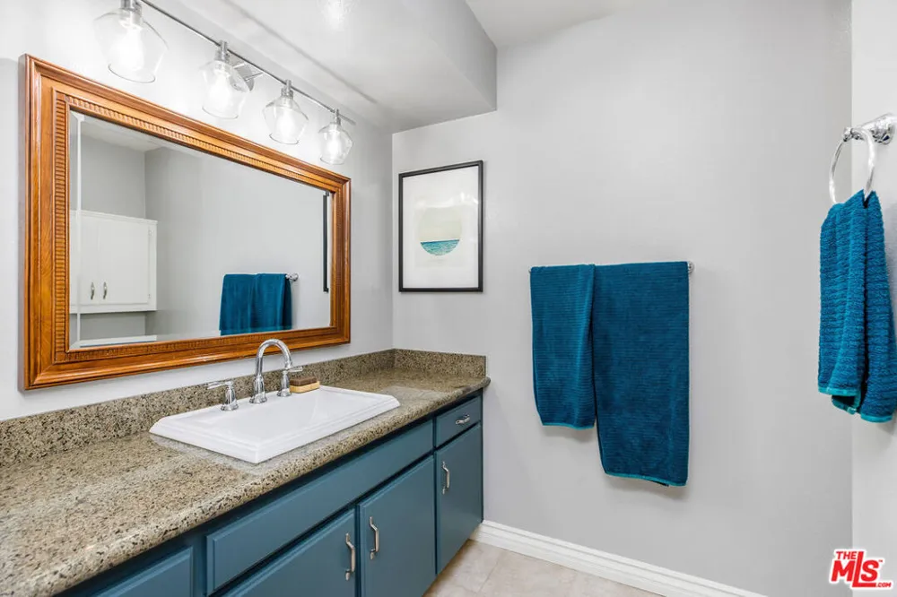 8828 Pershing Drive #112 Playa del Rey, CA 90293
