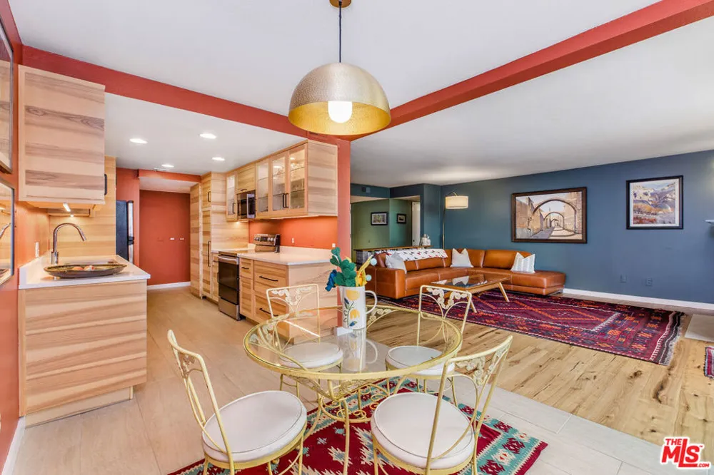 8828 Pershing Drive #112 Playa del Rey, CA 90293