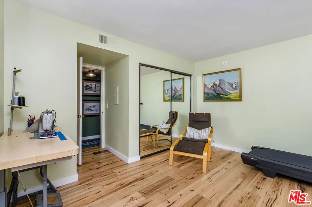 8828 Pershing Drive #112 Playa del Rey, CA 90293