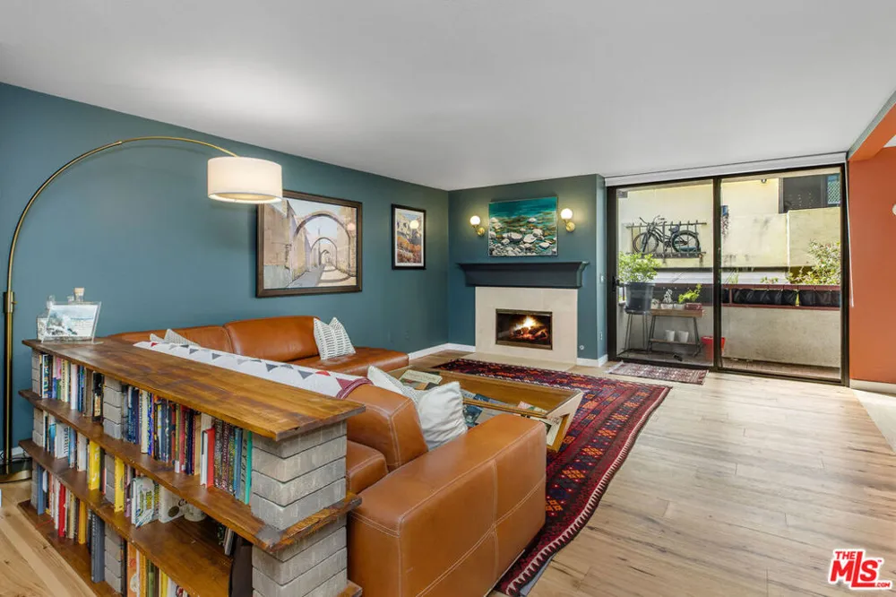 8828 Pershing Drive #112 Playa del Rey, CA 90293