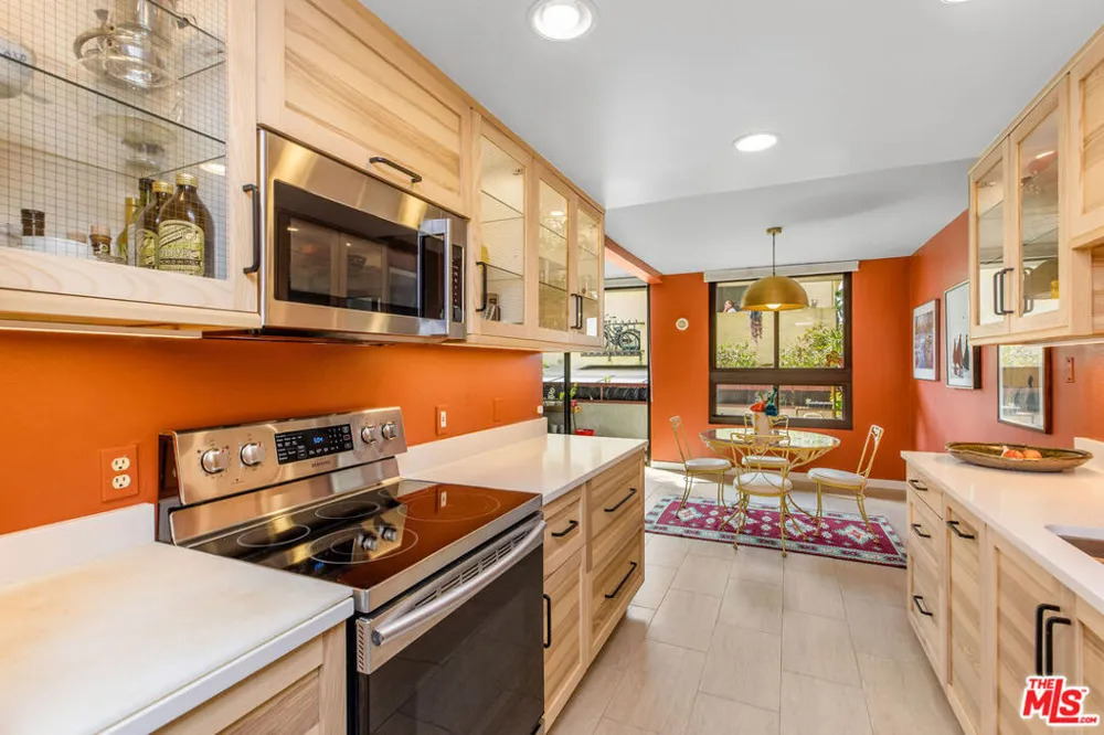 8828 Pershing Drive #112 Playa del Rey, CA 90293