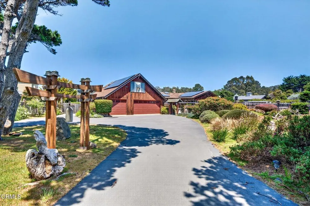16861 Ocean Drive Fort Bragg, CA 95437