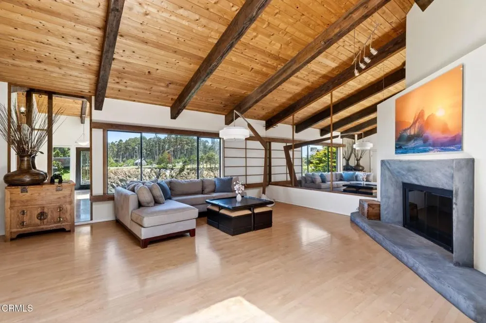 16861 Ocean Drive Fort Bragg, CA 95437