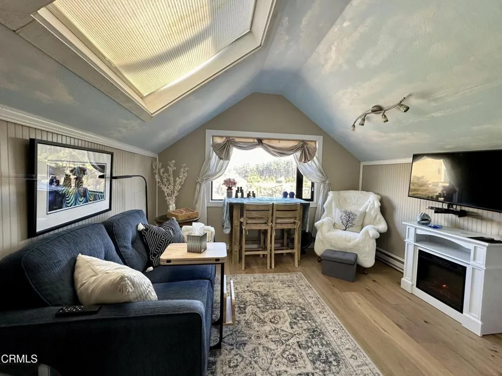 16861 Ocean Drive Fort Bragg, CA 95437
