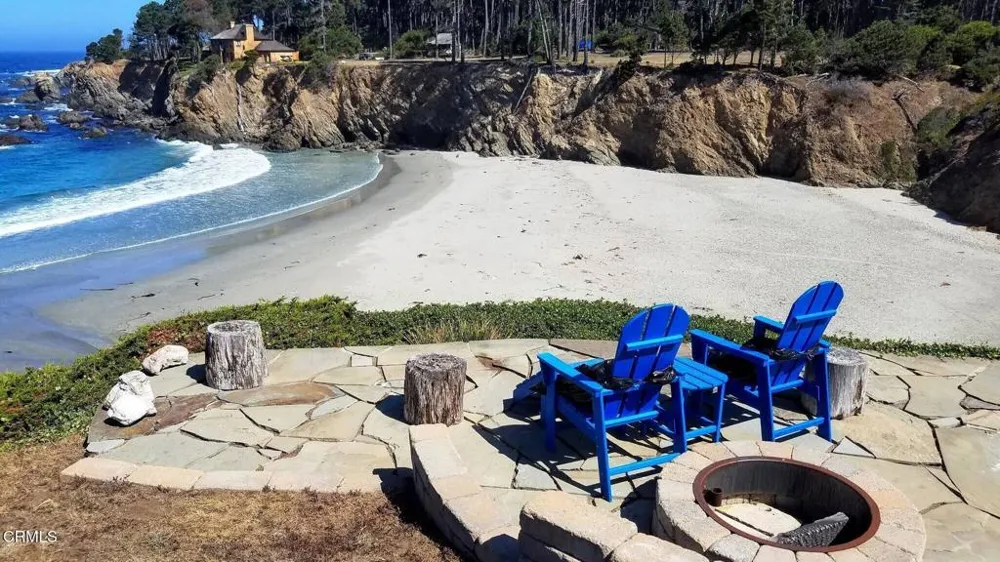 16861 Ocean Drive Fort Bragg, CA 95437