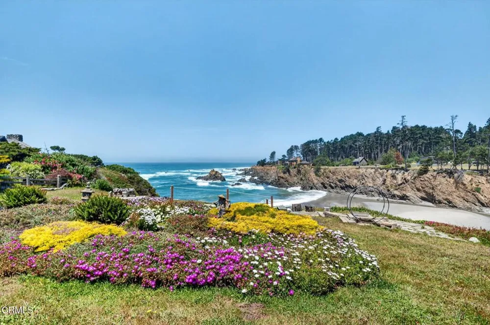 16861 Ocean Drive Fort Bragg, CA 95437