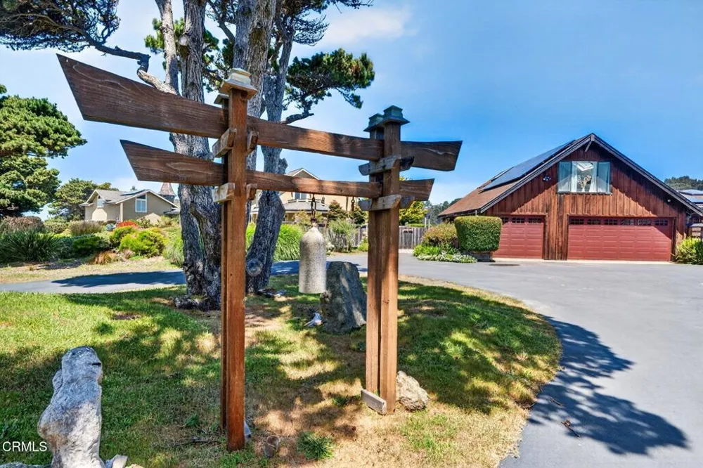 16861 Ocean Drive Fort Bragg, CA 95437
