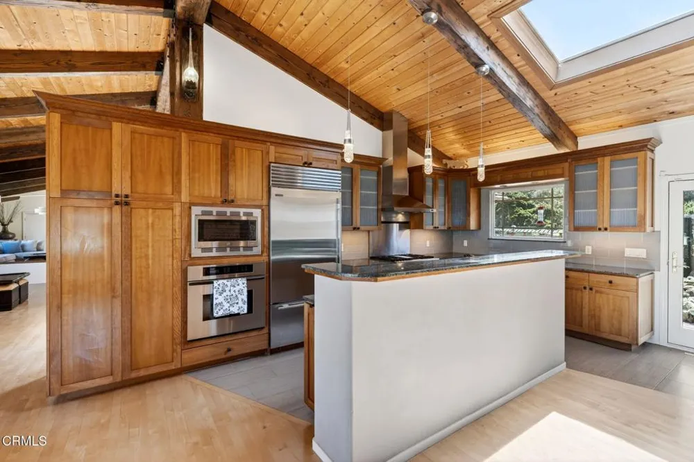 16861 Ocean Drive Fort Bragg, CA 95437