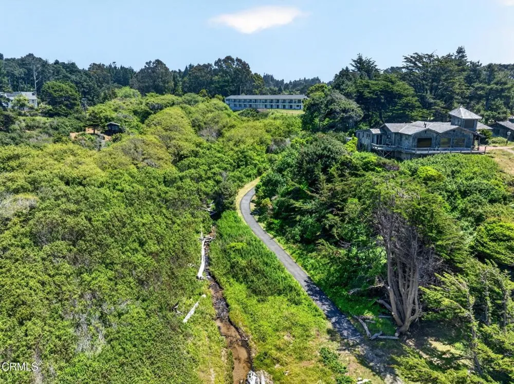 16861 Ocean Drive Fort Bragg, CA 95437