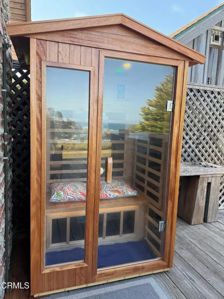 16861 Ocean Drive Fort Bragg, CA 95437
