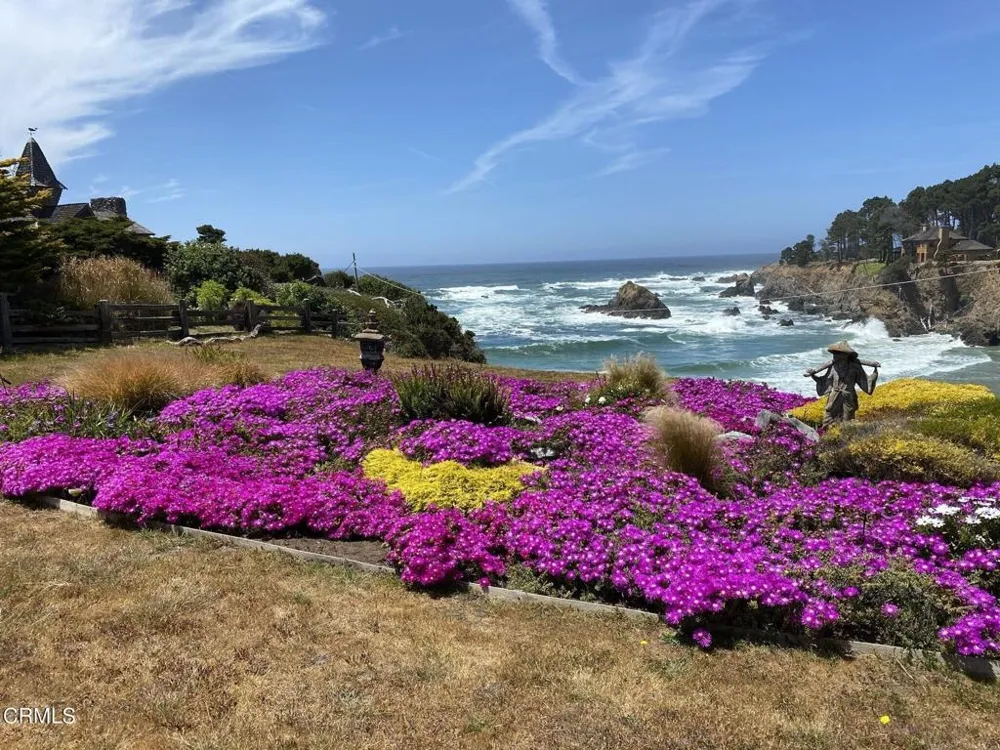 16861 Ocean Drive Fort Bragg, CA 95437