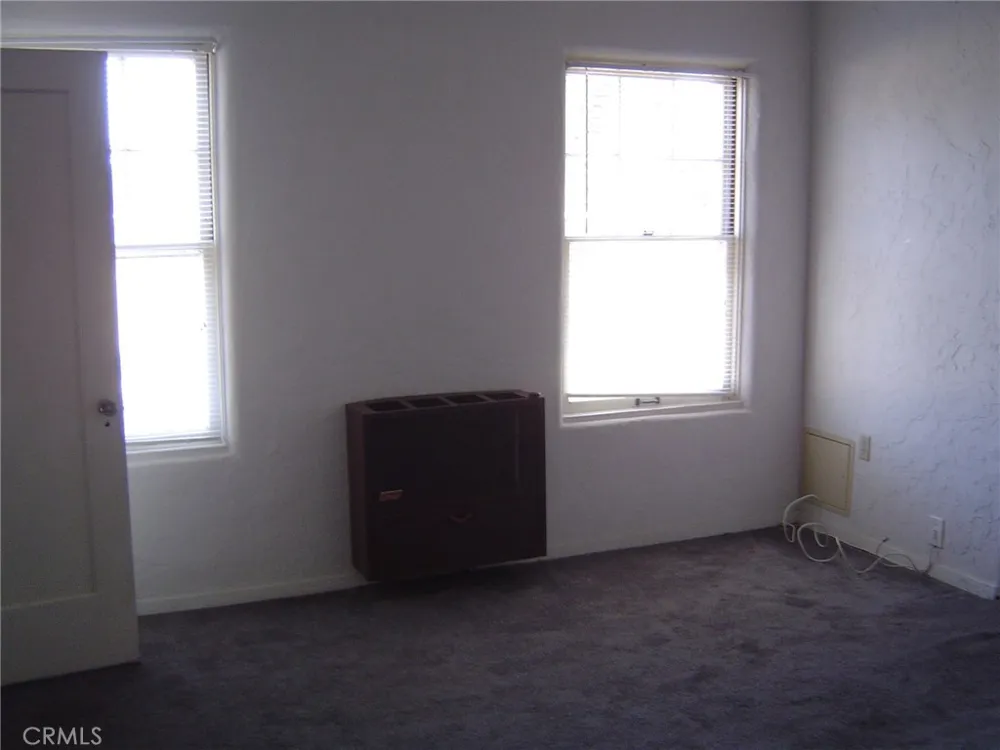 3260 MAIN Riverside, CA 92501