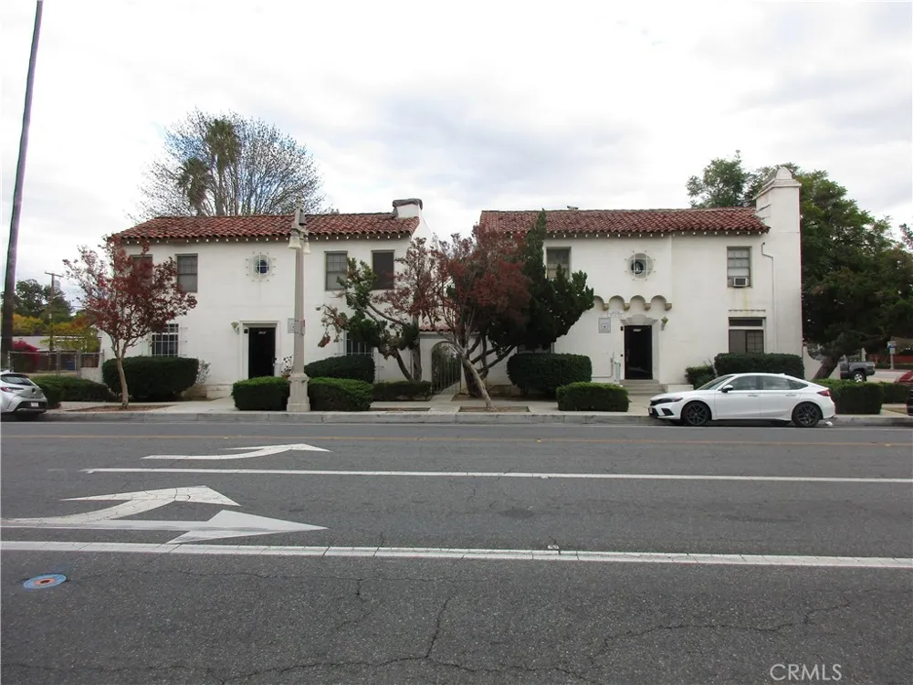 3260 MAIN Riverside, CA 92501