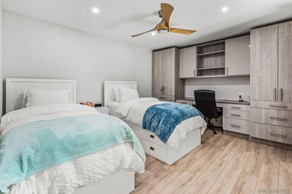 233 S Helix #K Solana Beach, CA 92075