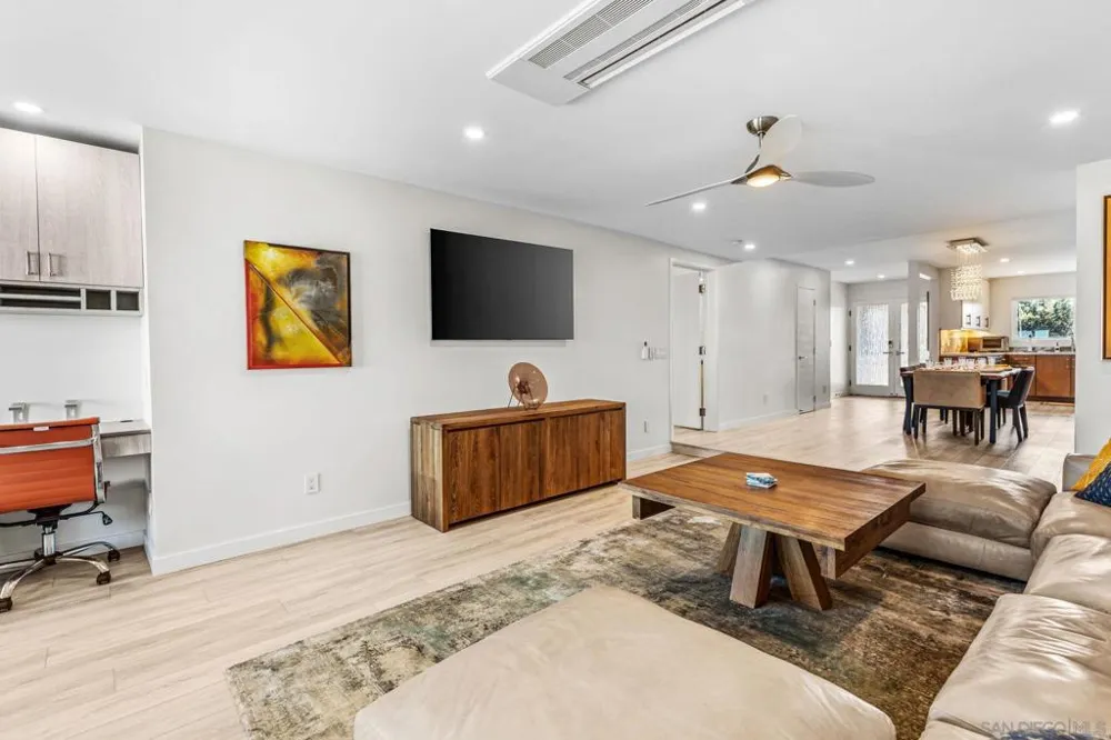 233 S Helix #K Solana Beach, CA 92075