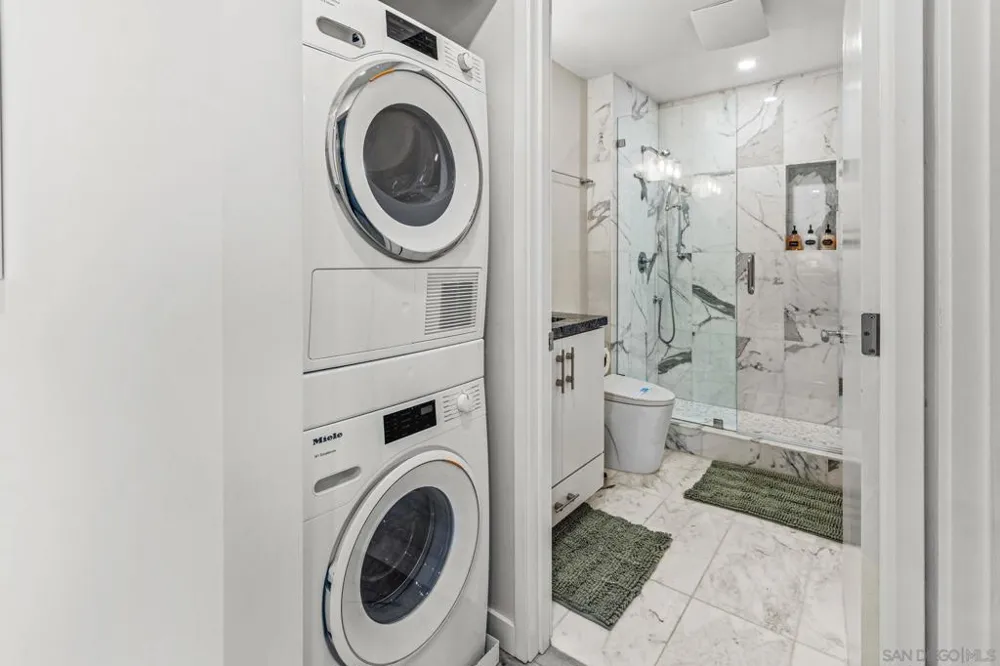 233 S Helix #K Solana Beach, CA 92075