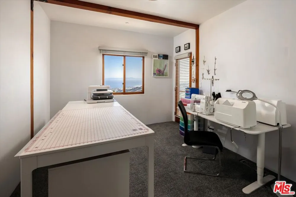 280 W Mountain Drive Santa Barbara, CA 93103