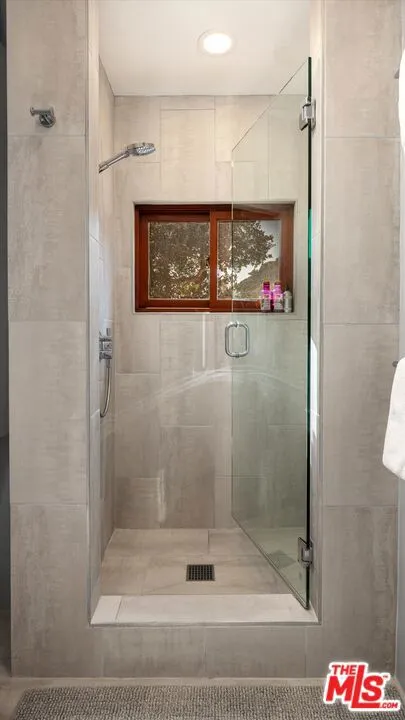 280 W Mountain Drive Santa Barbara, CA 93103