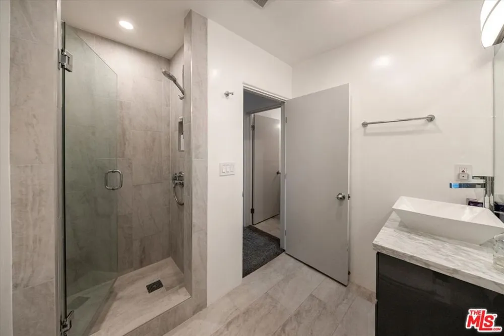 280 W Mountain Drive Santa Barbara, CA 93103