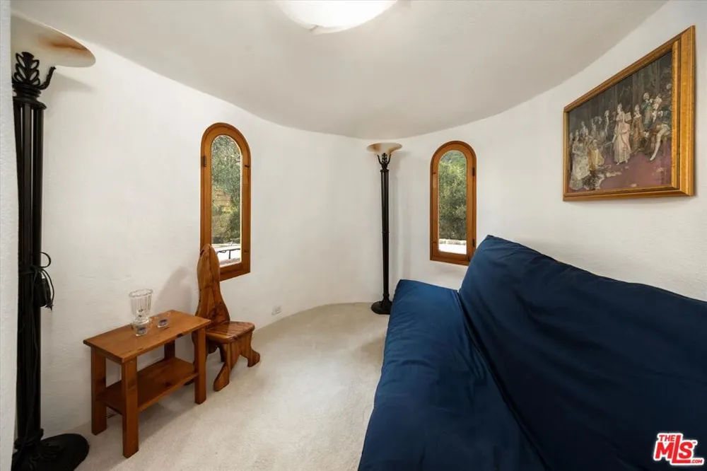 280 W Mountain Drive Santa Barbara, CA 93103