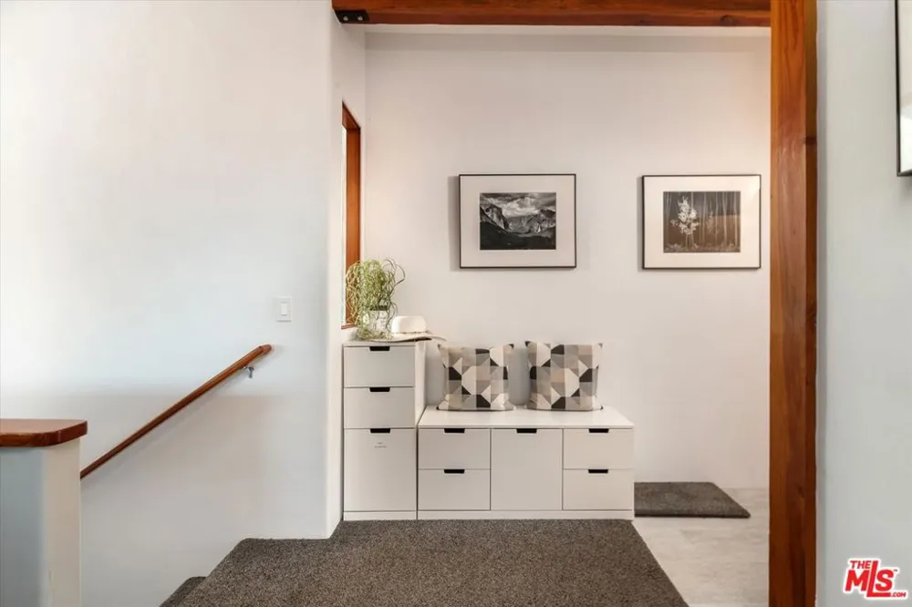 280 W Mountain Drive Santa Barbara, CA 93103