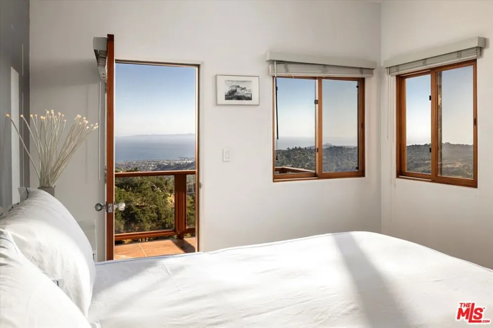 280 W Mountain Drive Santa Barbara, CA 93103