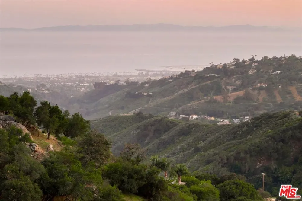 280 W Mountain Drive Santa Barbara, CA 93103