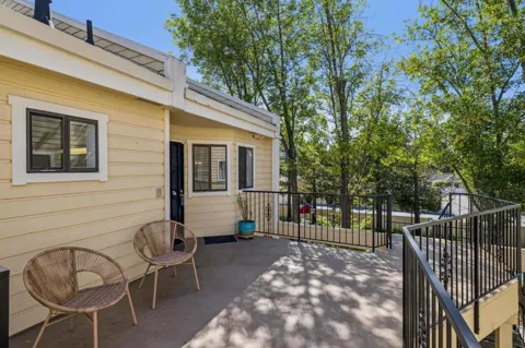 576 W Parr Avenue #32