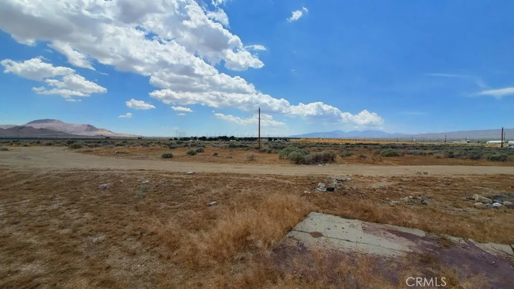 1800 Victor Avenue Mojave, CA 93501
