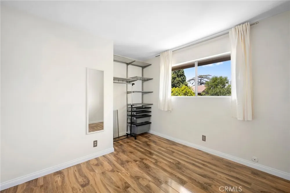 10757 Hortense Street #210 Toluca Lake, CA 91602