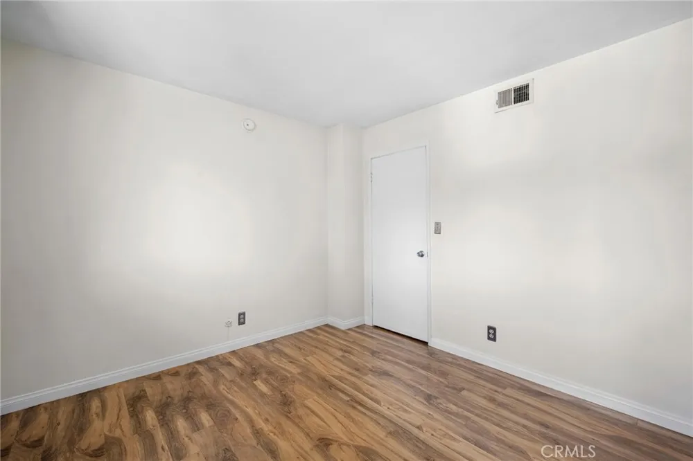 10757 Hortense Street #210 Toluca Lake, CA 91602
