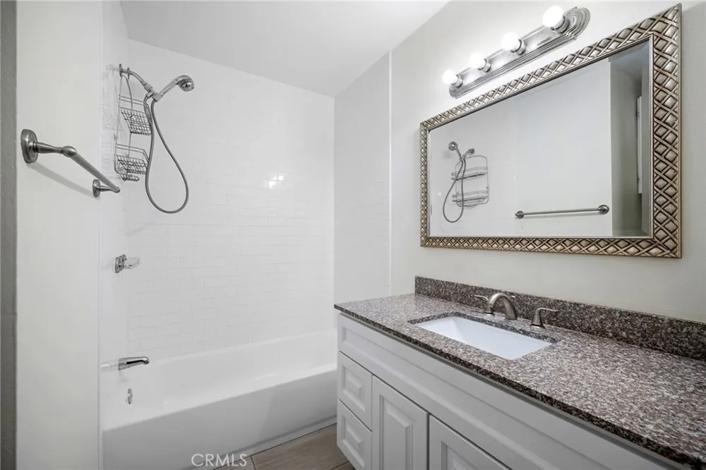 10757 Hortense Street #210 Toluca Lake, CA 91602