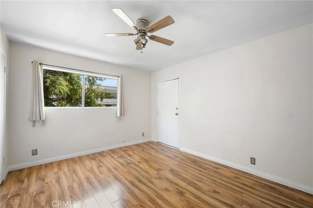 10757 Hortense Street #210 Toluca Lake, CA 91602