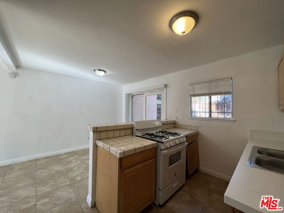 418 W Jackson Street Rialto, CA 92376