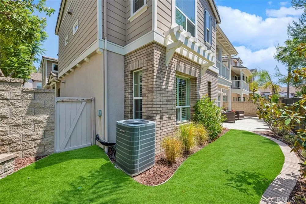 18960 Pelham Yorba Linda, CA 92886