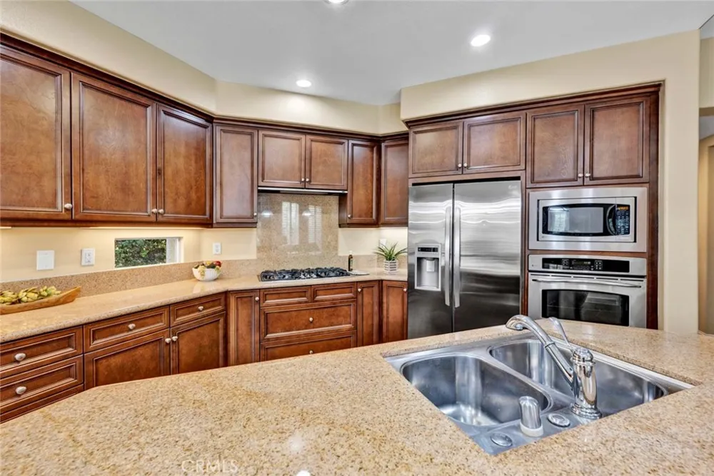 18960 Pelham Yorba Linda, CA 92886