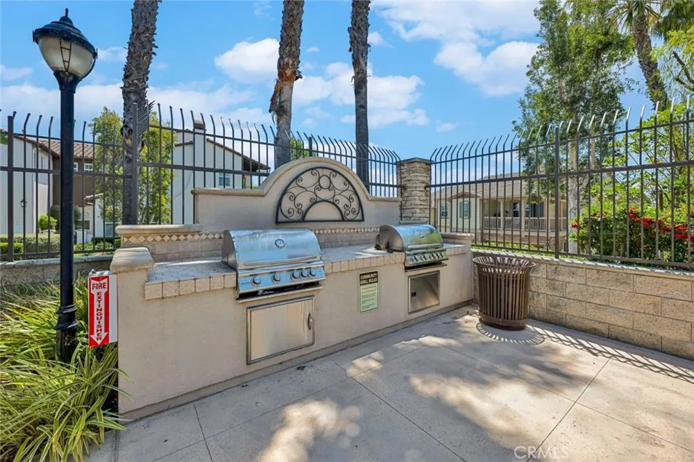 18960 Pelham Yorba Linda, CA 92886