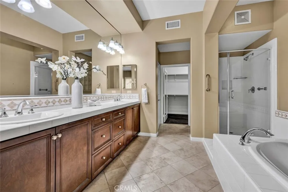 18960 Pelham Yorba Linda, CA 92886