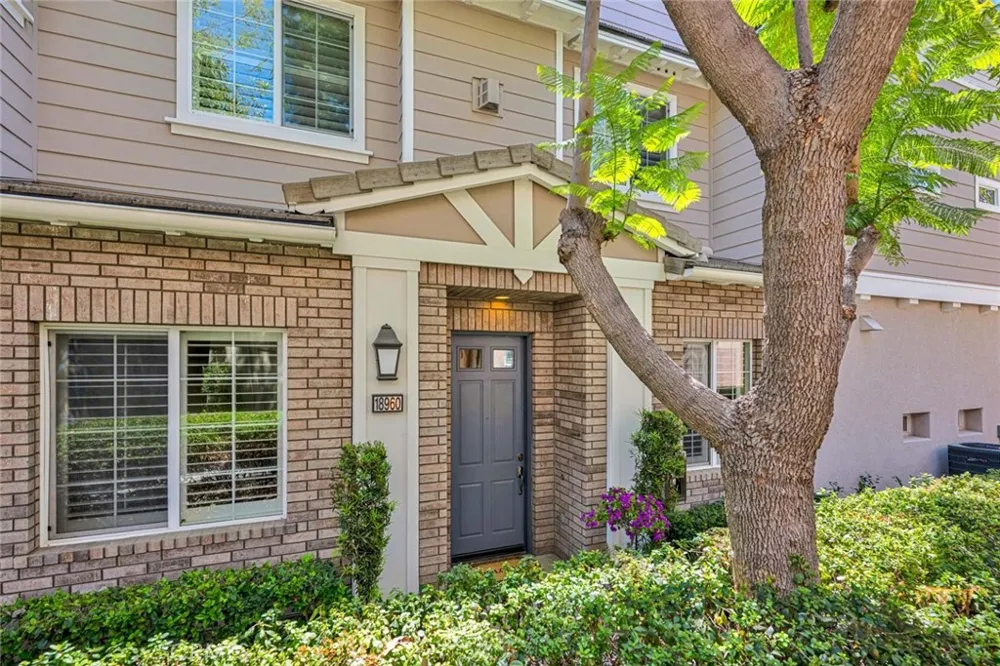 18960 Pelham Yorba Linda, CA 92886