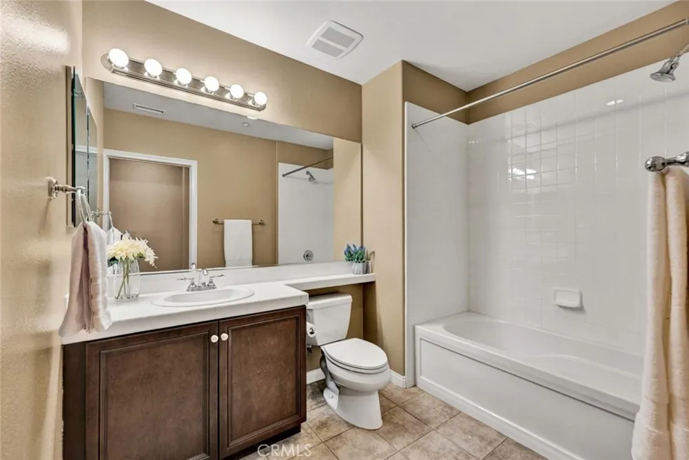 18960 Pelham Yorba Linda, CA 92886