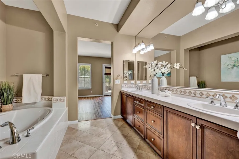 18960 Pelham Yorba Linda, CA 92886