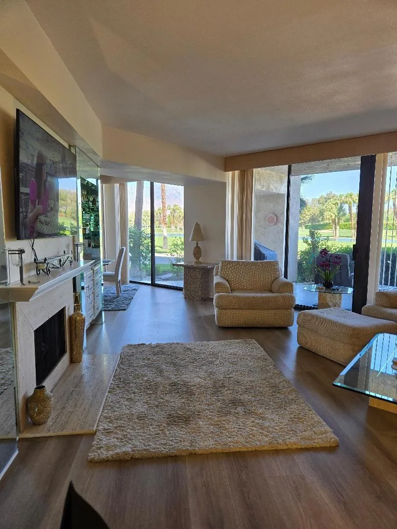 910 Island #112 Rancho Mirage, CA 92270