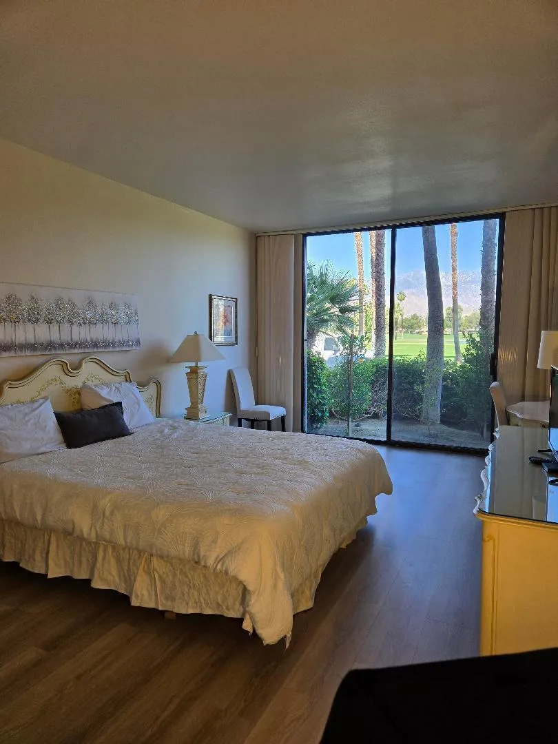 910 Island #112 Rancho Mirage, CA 92270