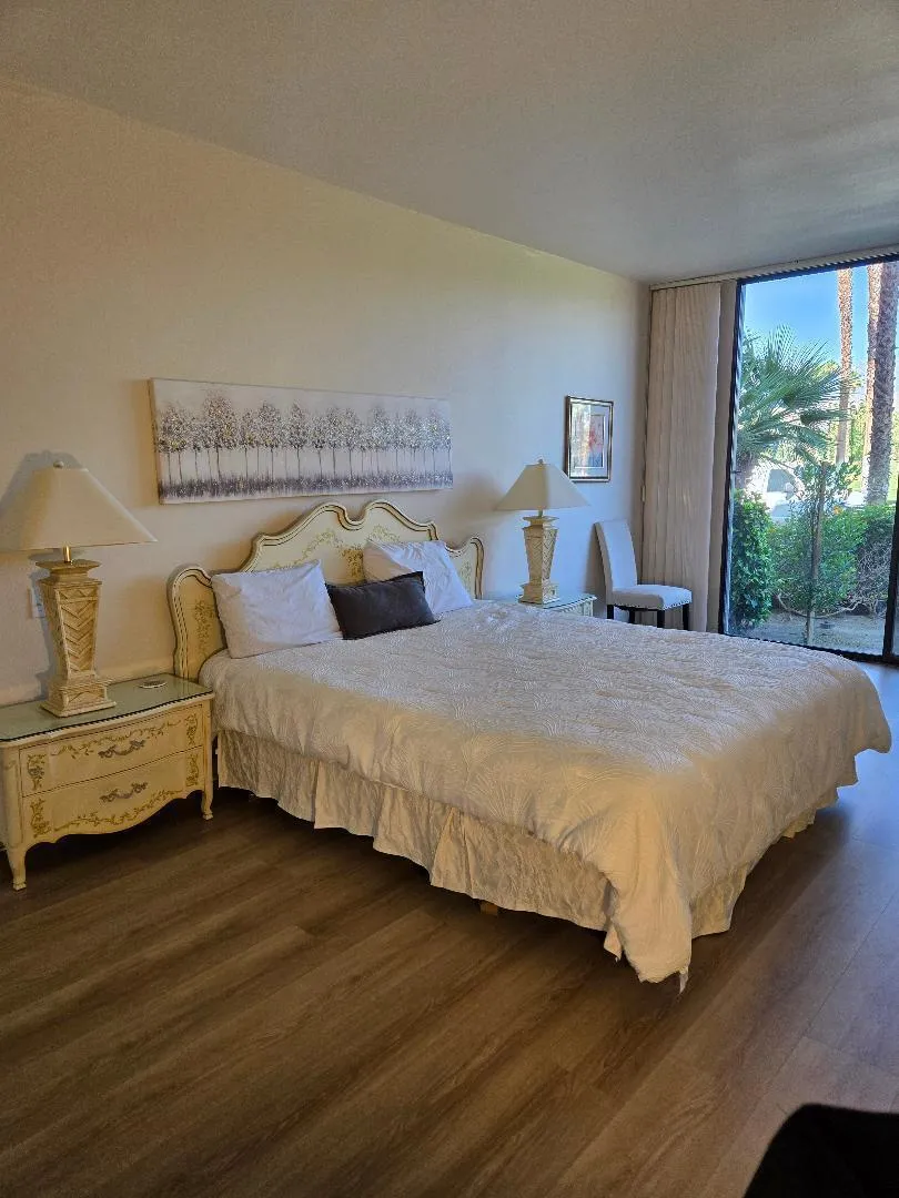 910 Island #112 Rancho Mirage, CA 92270